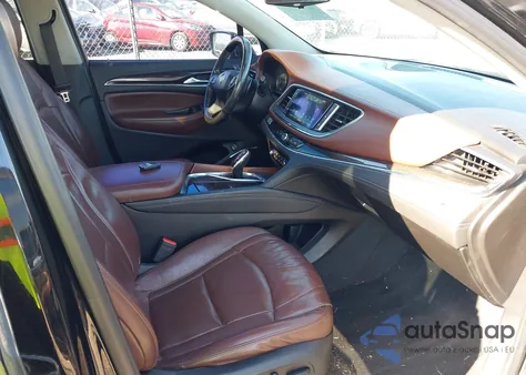 2018 Buick Enclave Avenir z USA, uszkodzony, nr VIN 5GAEVCKW5JJ233038